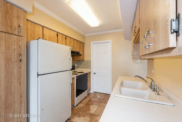 $217,500 | 4037 Trafalgar Lane, Oak Lawn, IL 60453