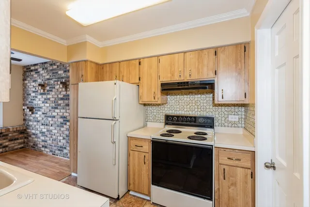 $217,500 | 4037 Trafalgar Lane, Oak Lawn, IL 60453