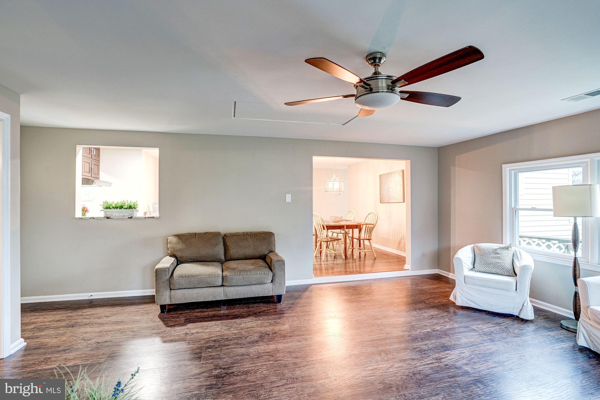 216 West Beech Road Sterling, VA 20164 - Photo 16 of 35 Spacious family room