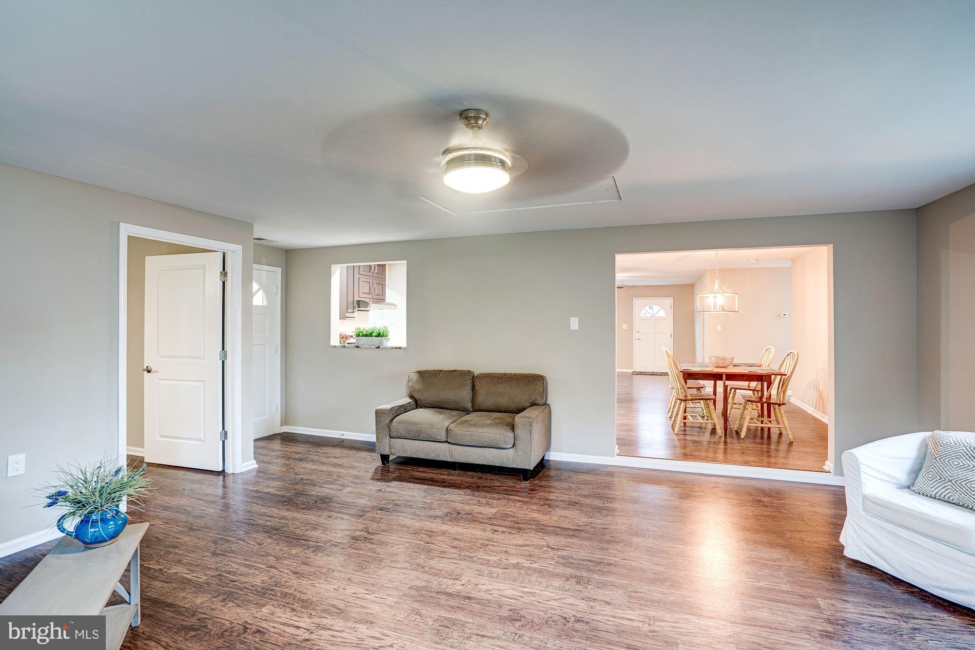 216 West Beech Road Sterling, VA 20164 - Photo 17 of 35 Gallery Image 17