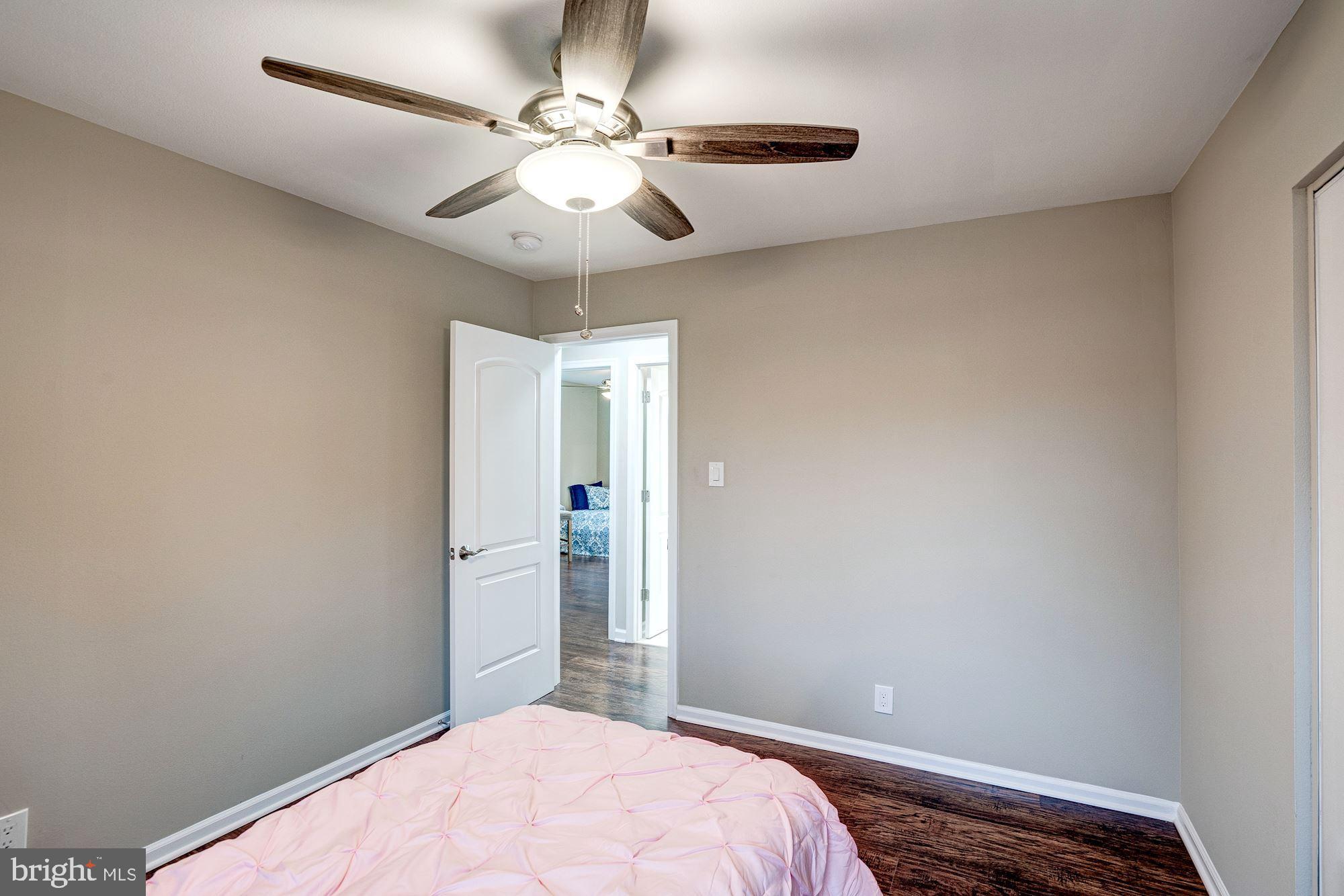 216 West Beech Road Sterling, VA 20164 - Photo 22 of 35 Gallery Image 22