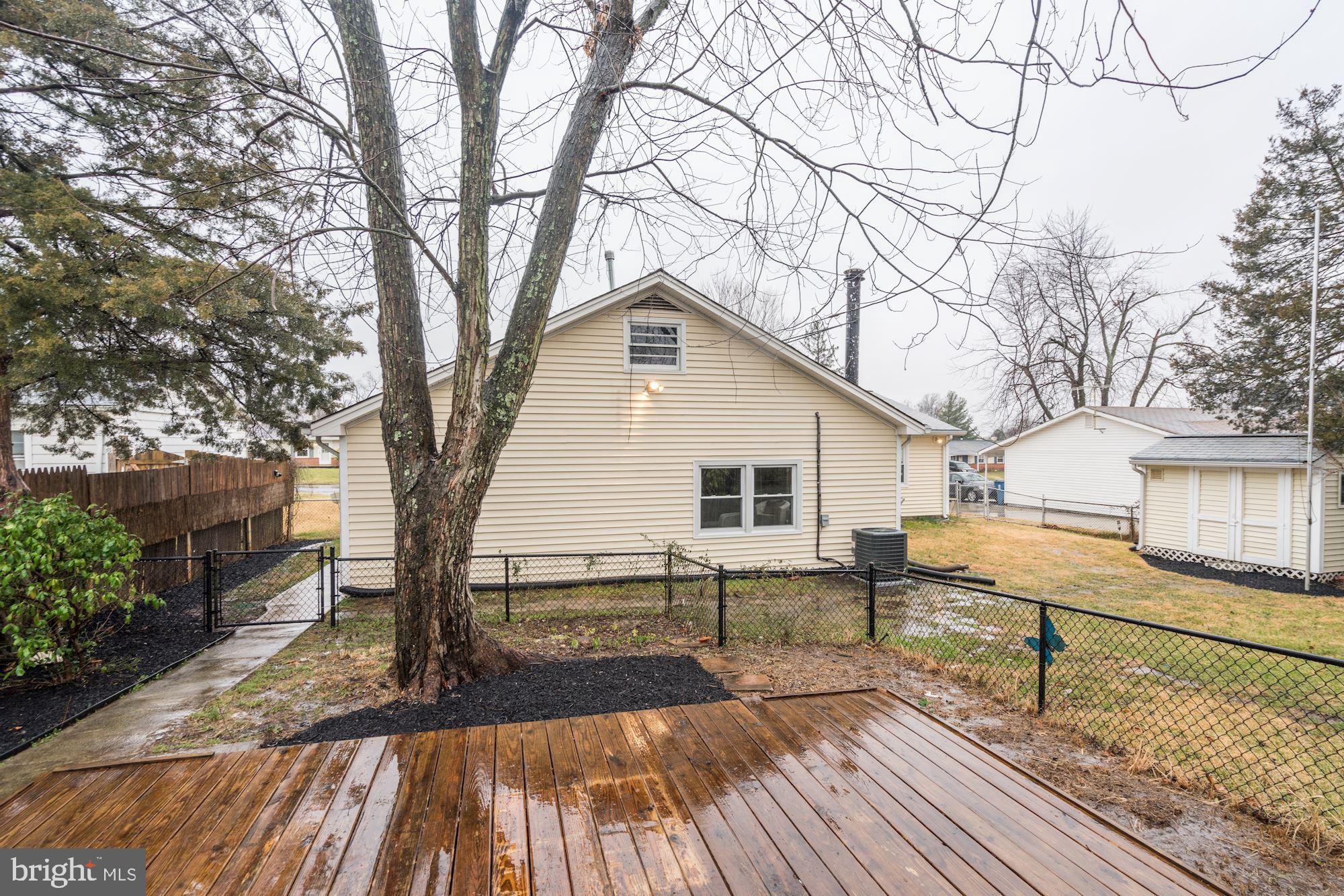 216 West Beech Road Sterling, VA 20164 - Photo 29 of 35 Gallery Image 29
