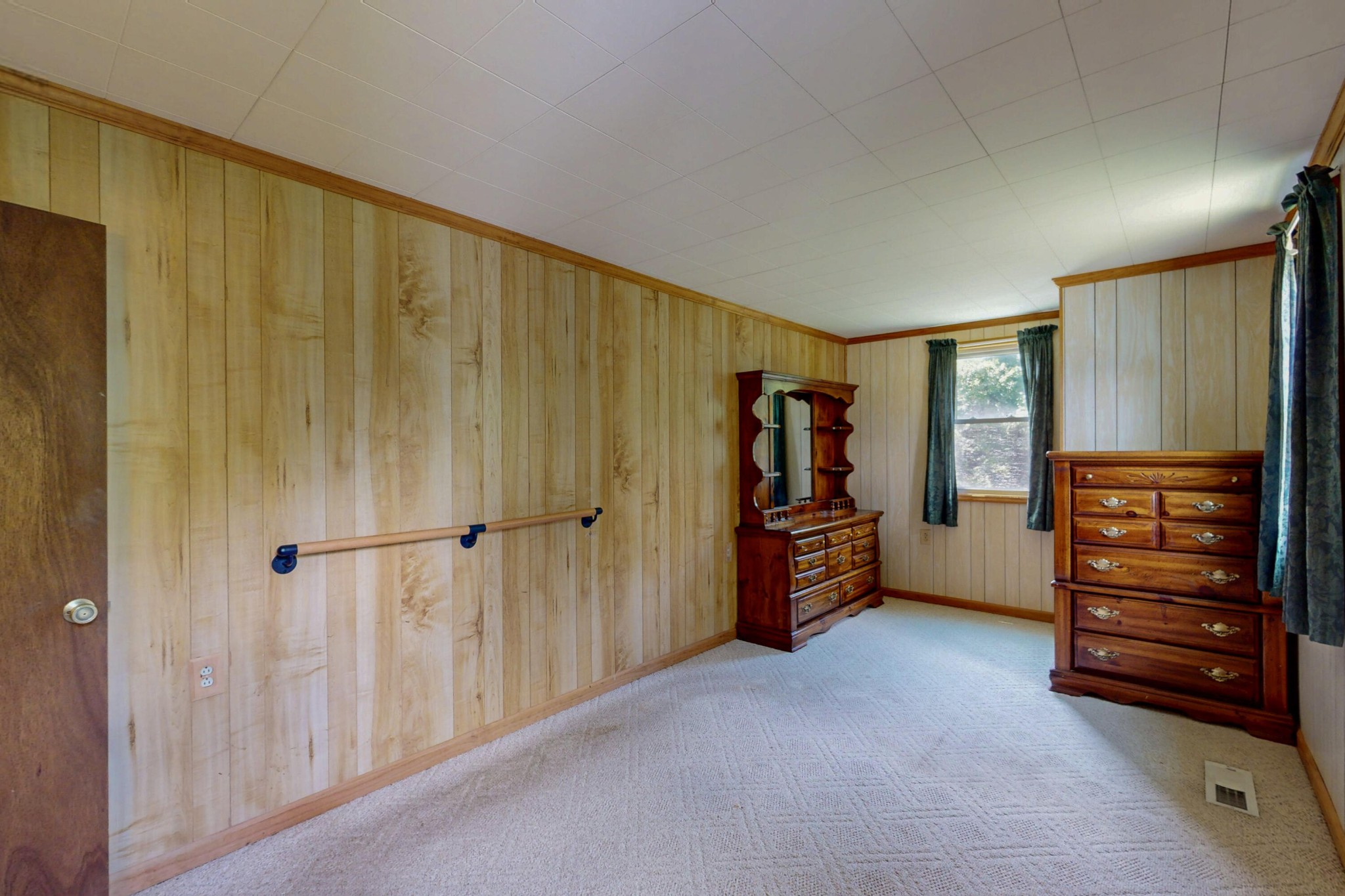 428 Caldwell Road Southeast Cleveland, TN 37323 - Photo 40 of 91 a view of walk in closet with furniture