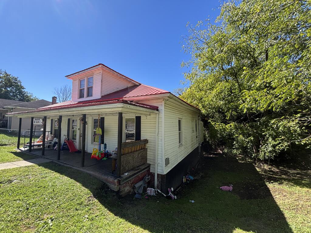 307 Chestnut Street Mabscott, WV 25871 - Photo 3 of 16 Gallery Image 3