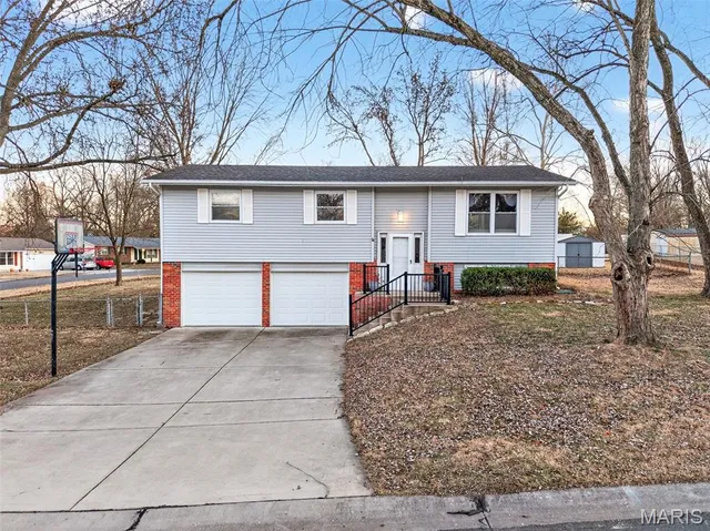 $275,000 | 3418 Wexford Drive, St. Charles, MO 63303