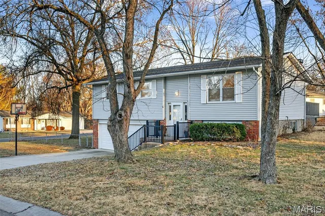 $275,000 | 3418 Wexford Drive, St. Charles, MO 63303