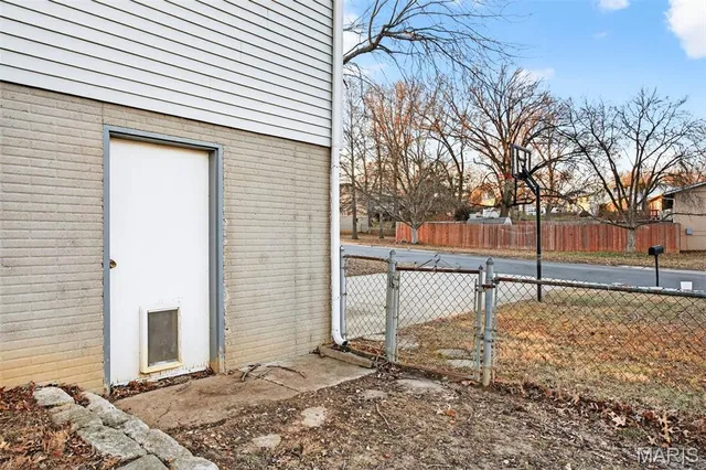 $275,000 | 3418 Wexford Drive, St. Charles, MO 63303