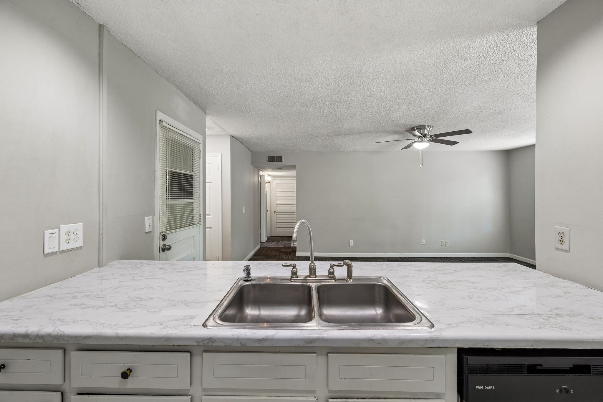 809 Fawn Lane Madison, TN 37115 - Photo 17 of 43 a kitchen with a sink and cabinets