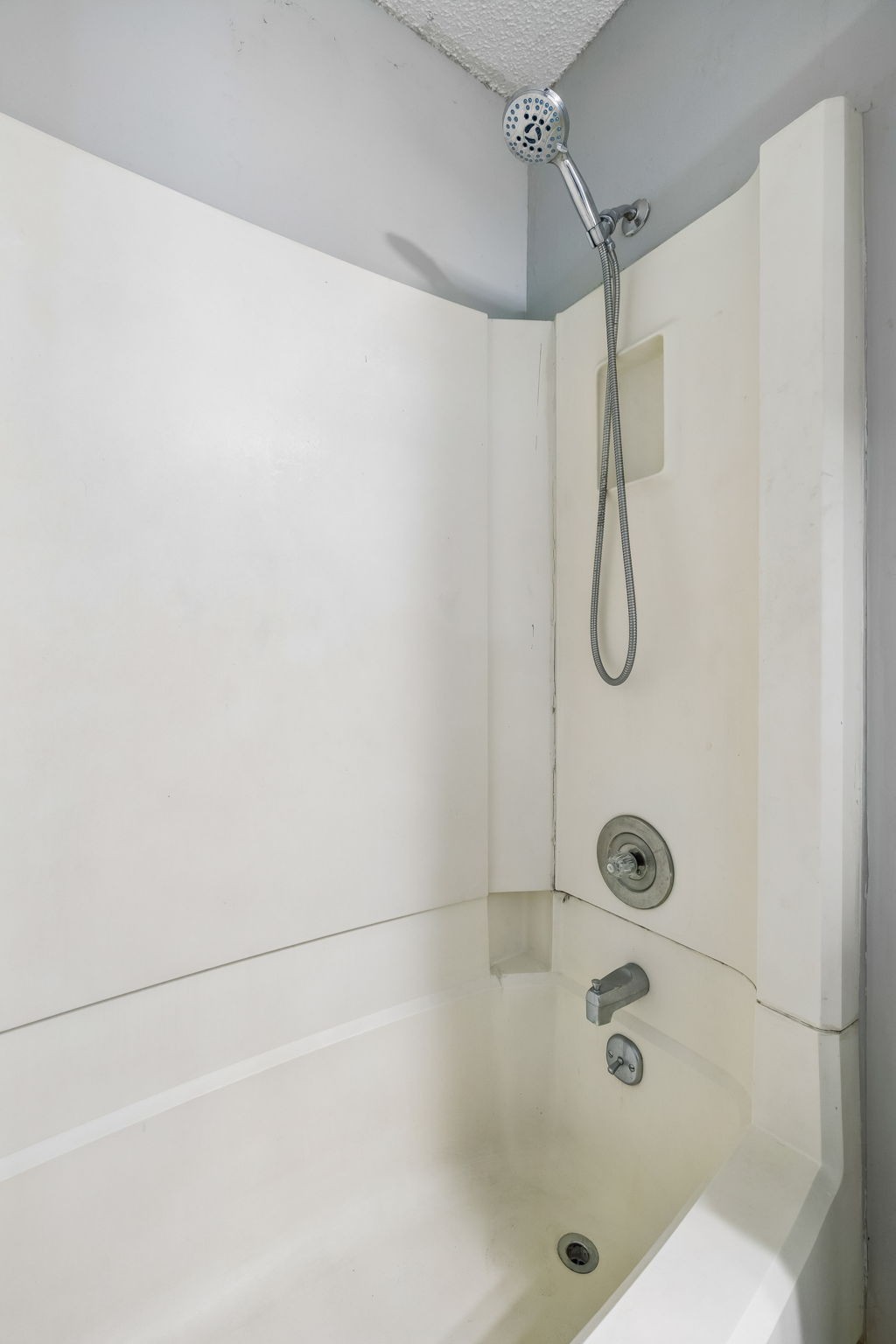 809 Fawn Lane Madison, TN 37115 - Photo 25 of 43 a bathroom with a shower and a bathtub