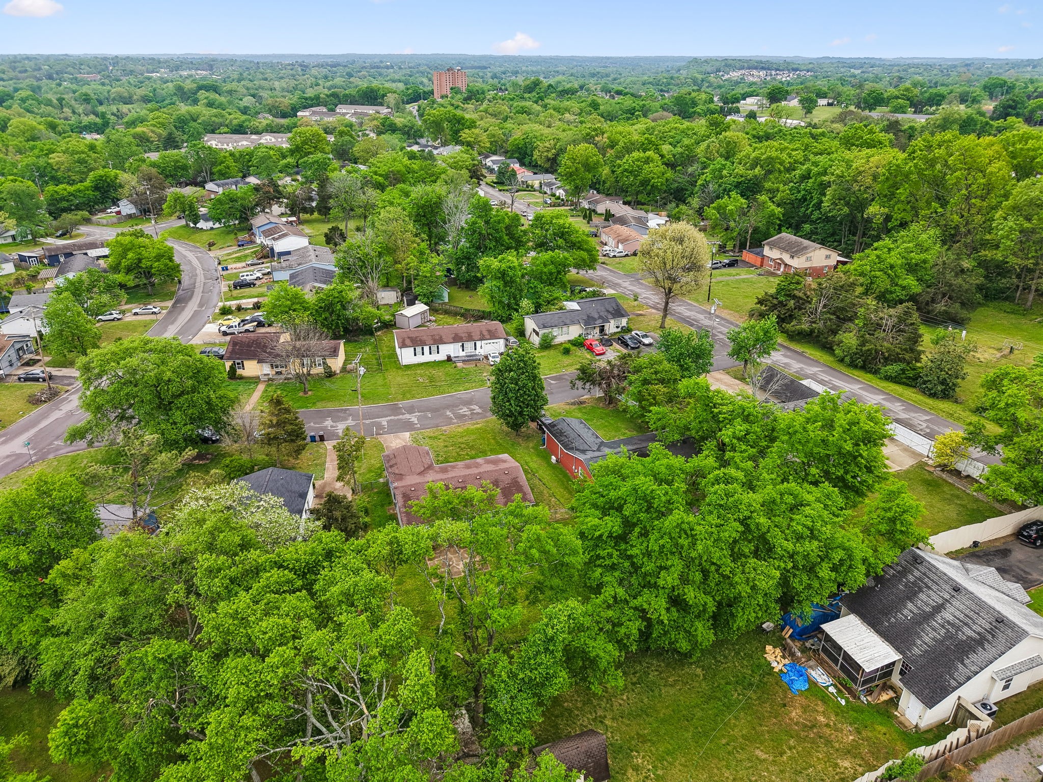 809 Fawn Lane Madison, TN 37115 - Photo 42 of 43 a view of a city