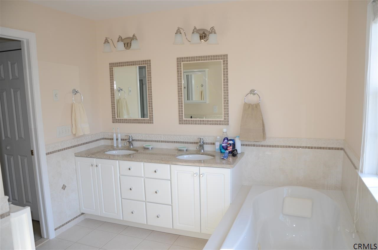 119 Darroch Road Bethlehem, NY 12054 - Photo 17 of 21 Photo 17