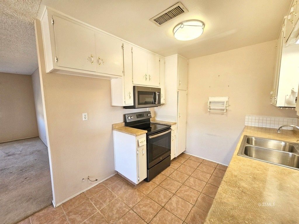 1028 South Yorktown Street Ridgecrest, CA 93555 - Photo 7 of 33 Gallery Image 7