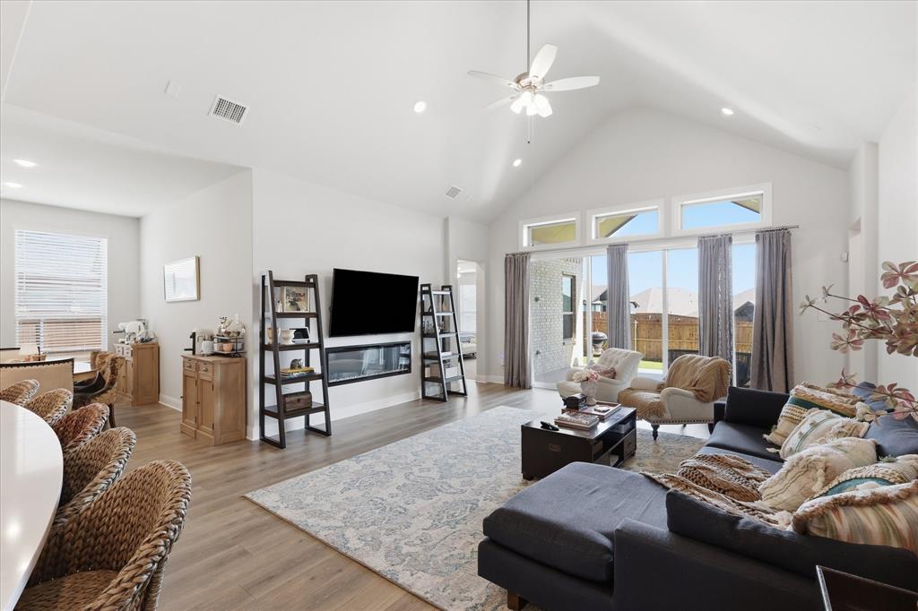 4357 Addison Street Midlothian, TX 76065 - Photo 4 of 27