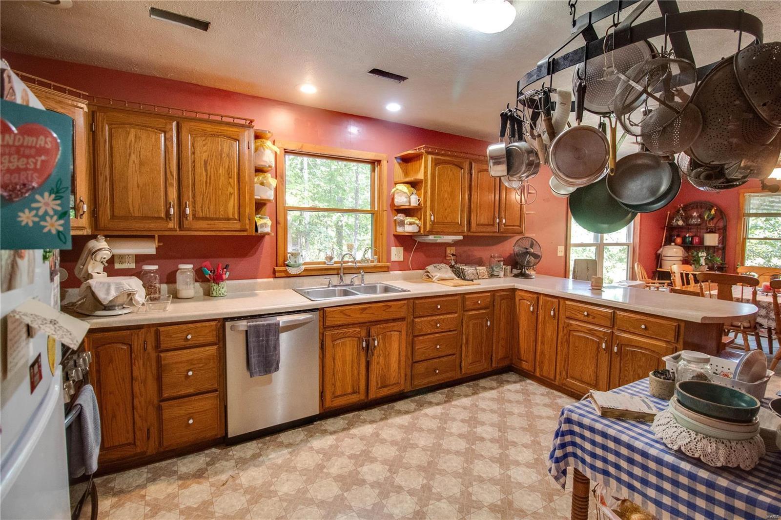13751 Halliday Road Shipman, IL 62685 - Photo 17 of 49
