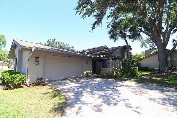 $2,995 | 5677 Pipers Waite, Unit 41, Sarasota, FL 34235