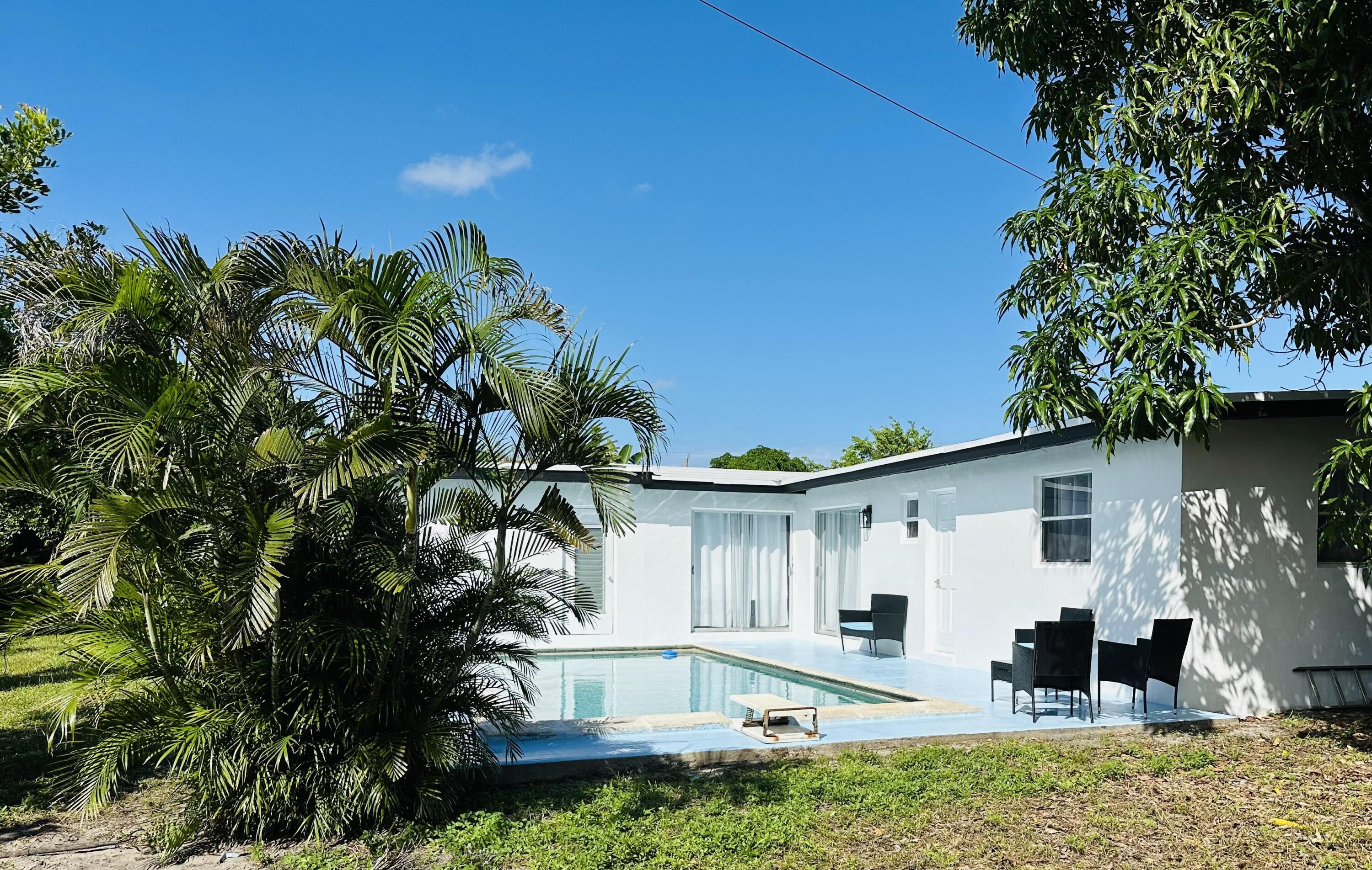 1865 West Chatham Road West Palm Beach, FL 33415 - Photo 53 of 56 57
