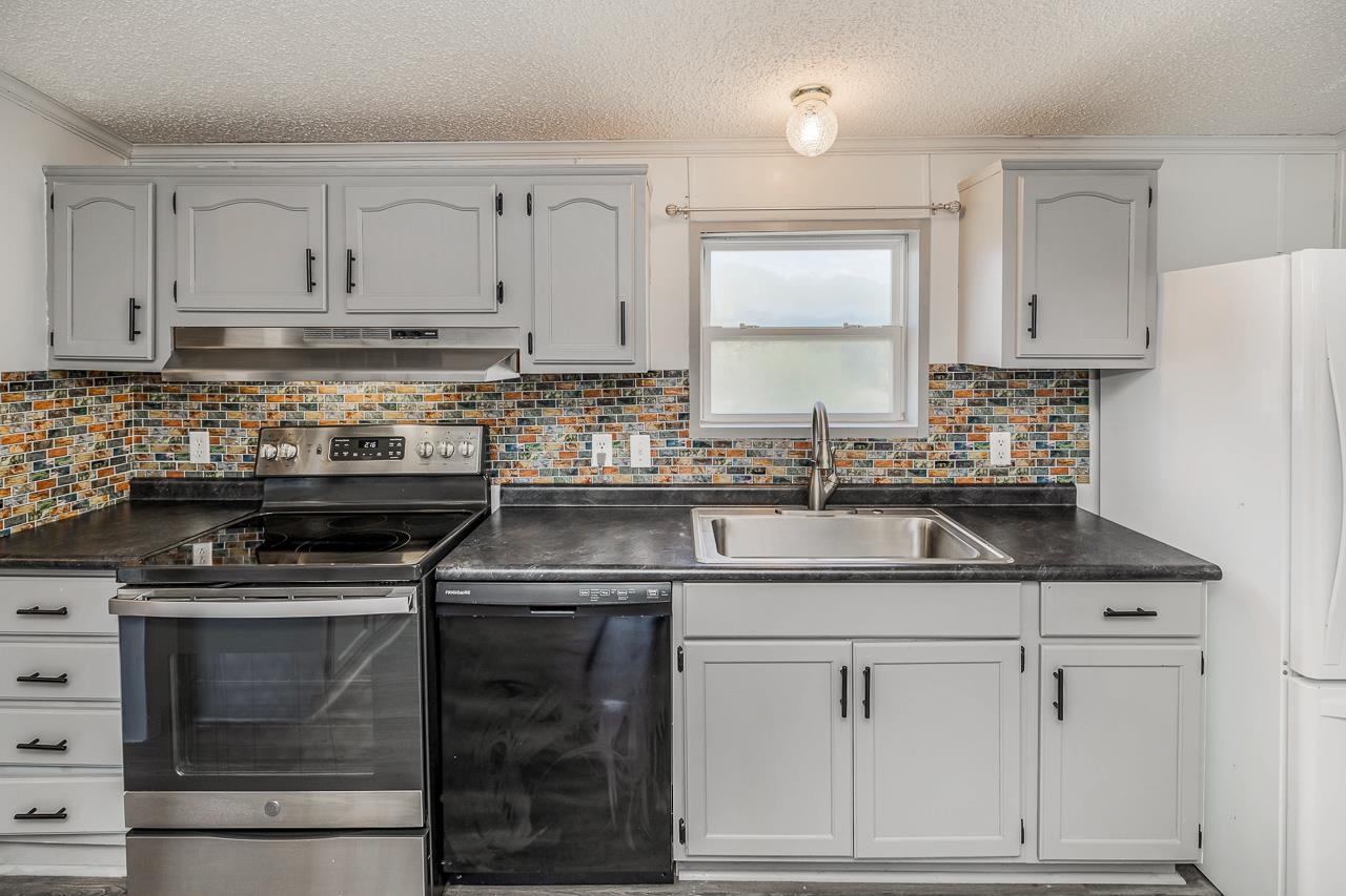 393 Durbin Meadows Road Fountain Inn, SC 29644 - Photo 7 of 33