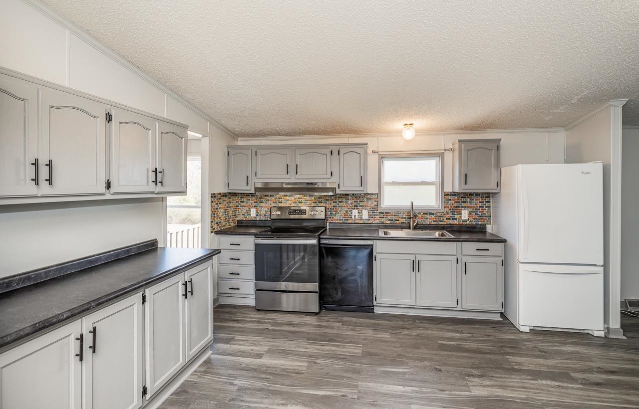 393 Durbin Meadows Road Fountain Inn, SC 29644 - Photo 9 of 33