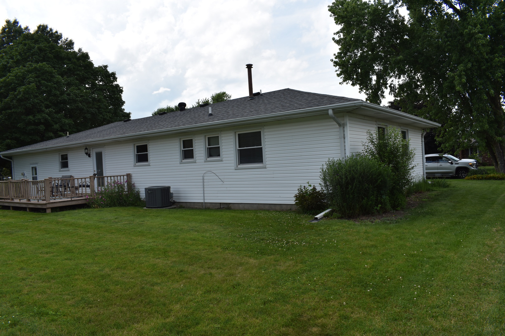 301 East Ririe Place Flanagan, IL 61740 - Photo 23 of 28