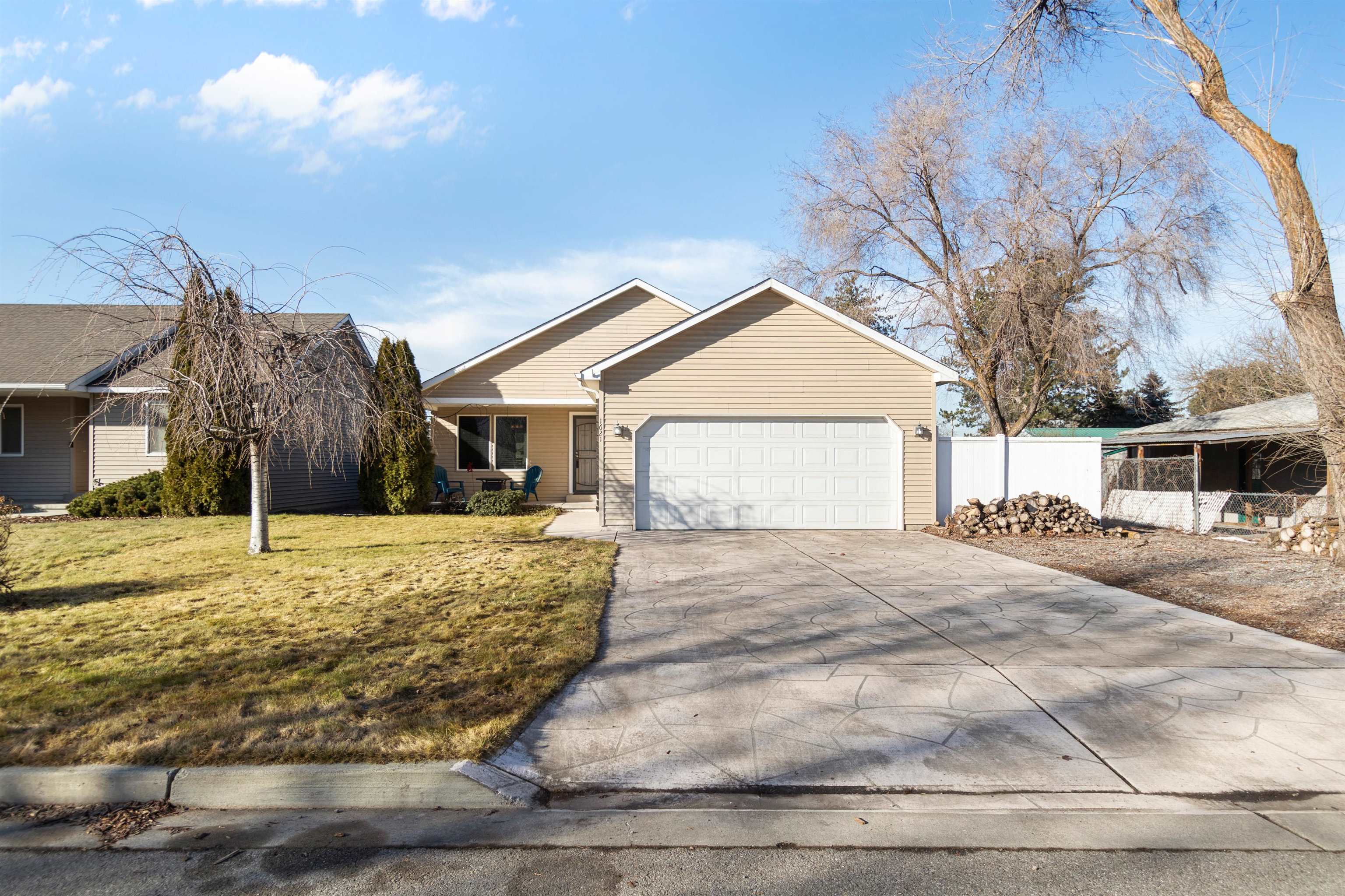 1621 North Center Road Spokane Valley, WA 99212 - Photo 1 of 30 Gallery Image 1