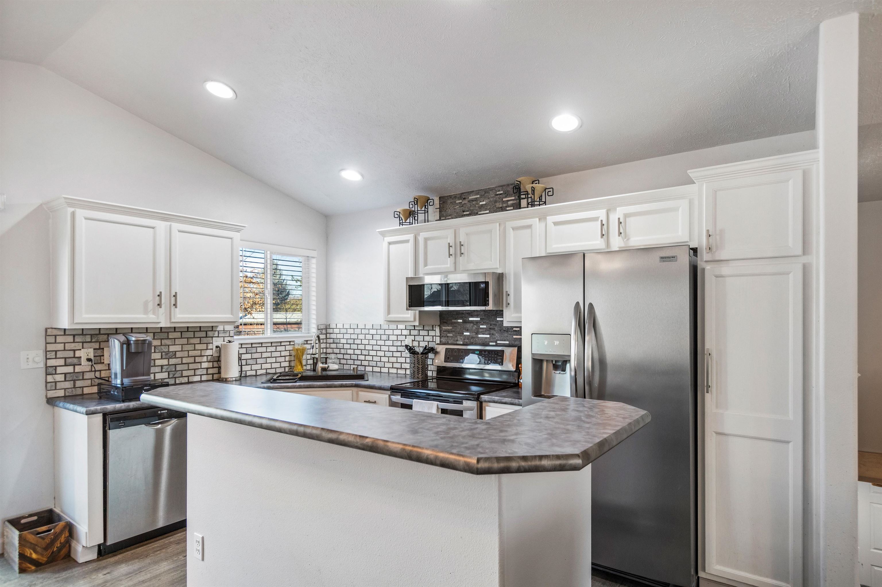 1621 North Center Road Spokane Valley, WA 99212 - Photo 13 of 30 Gallery Image 13