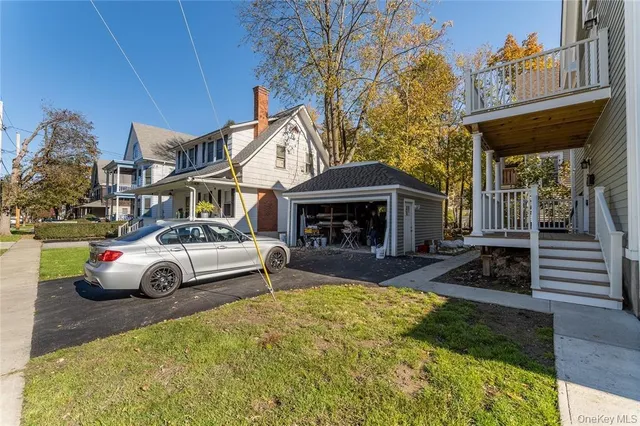 $2,200 | 22 Forbus Street, Unit 3, Poughkeepsie, NY 12601