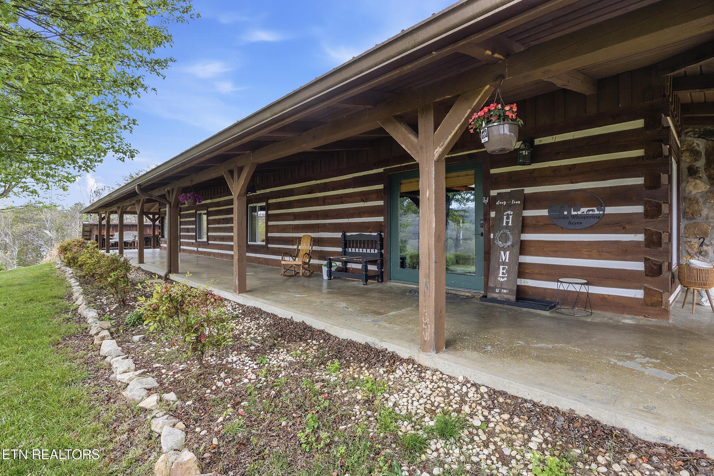 513 Nat Mullenix Road Rogersville, TN 37857 - Photo 20 of 59 21_front porch