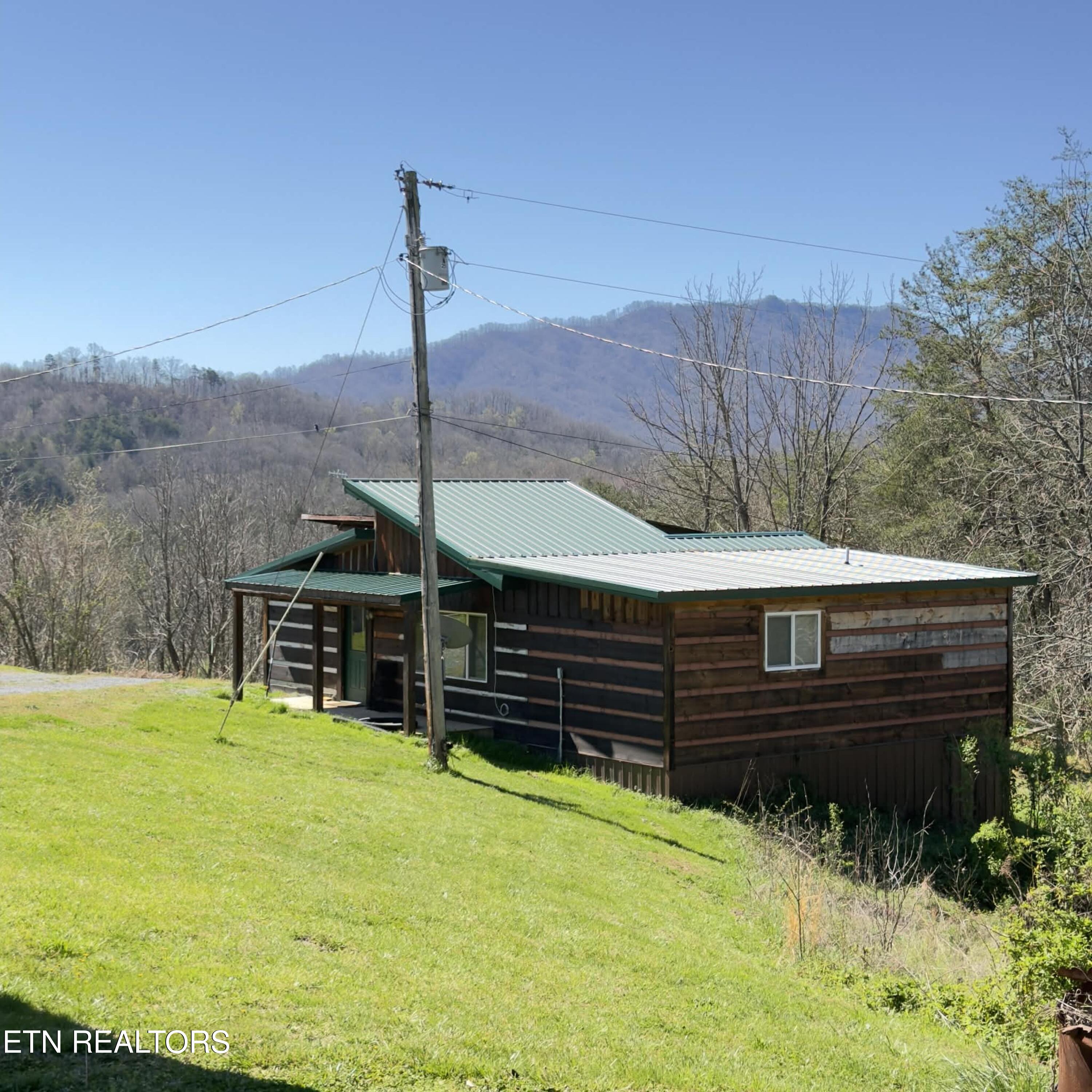 513 Nat Mullenix Road Rogersville, TN 37857 - Photo 2 of 6 141f01b4-e410-4839-9aae-15b80fee0f5b
