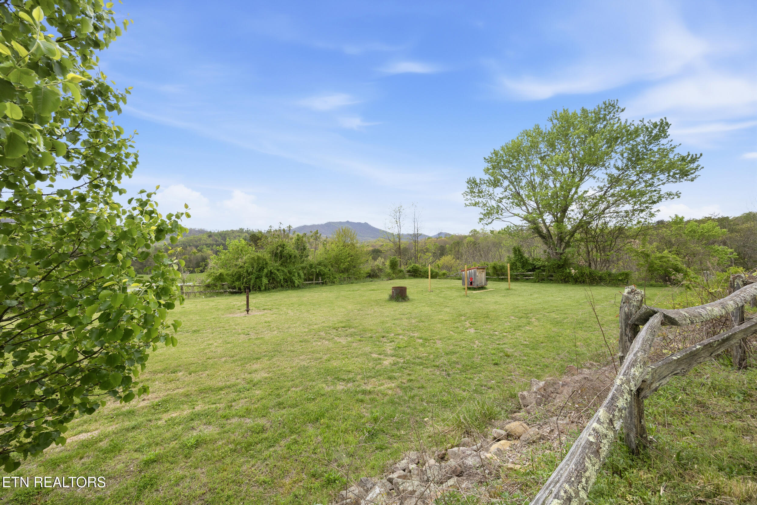 513 Nat Mullenix Road Rogersville, TN 37857 - Photo 21 of 59 22_front yard