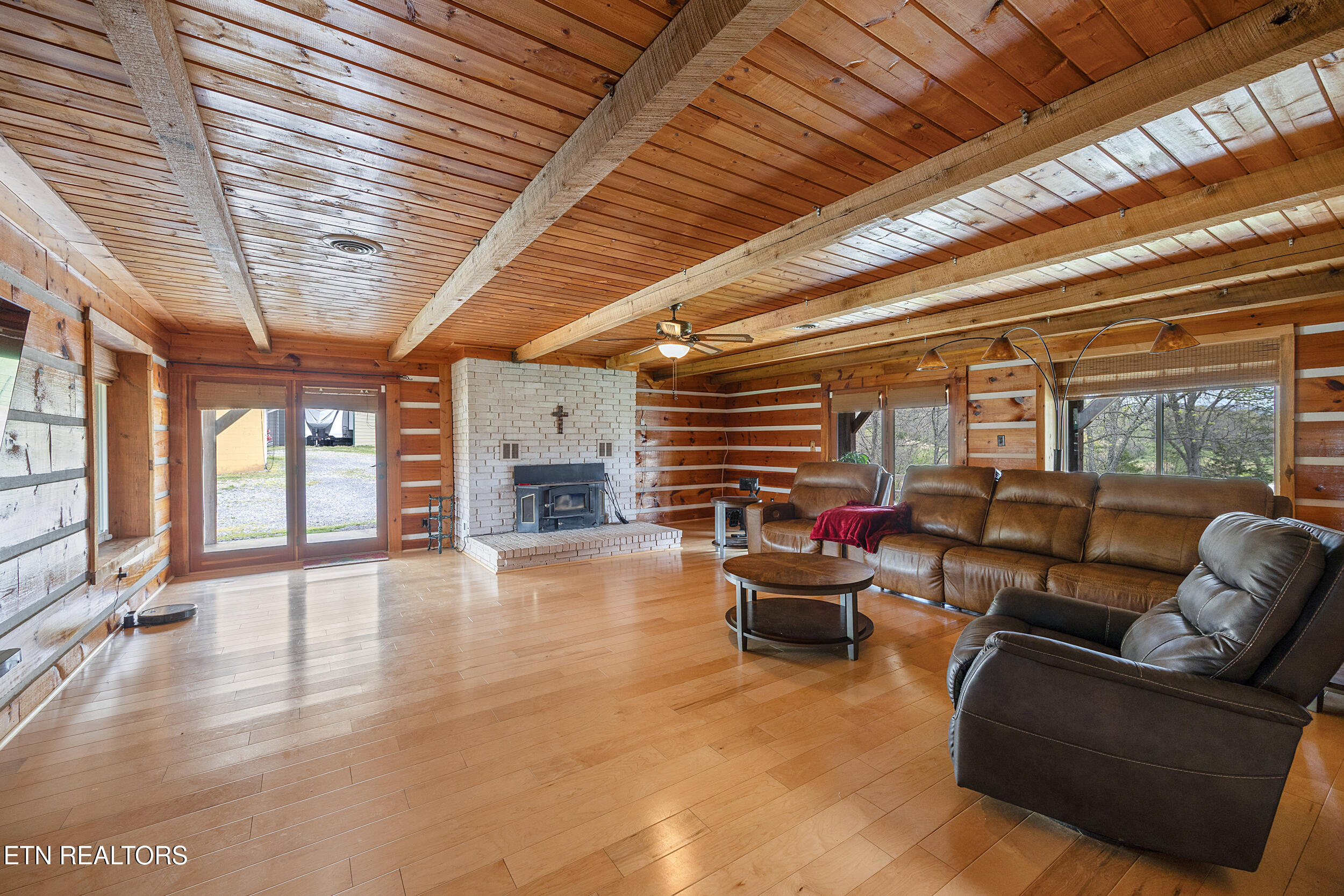 513 Nat Mullenix Road Rogersville, TN 37857 - Photo 22 of 59 23_living room 1
