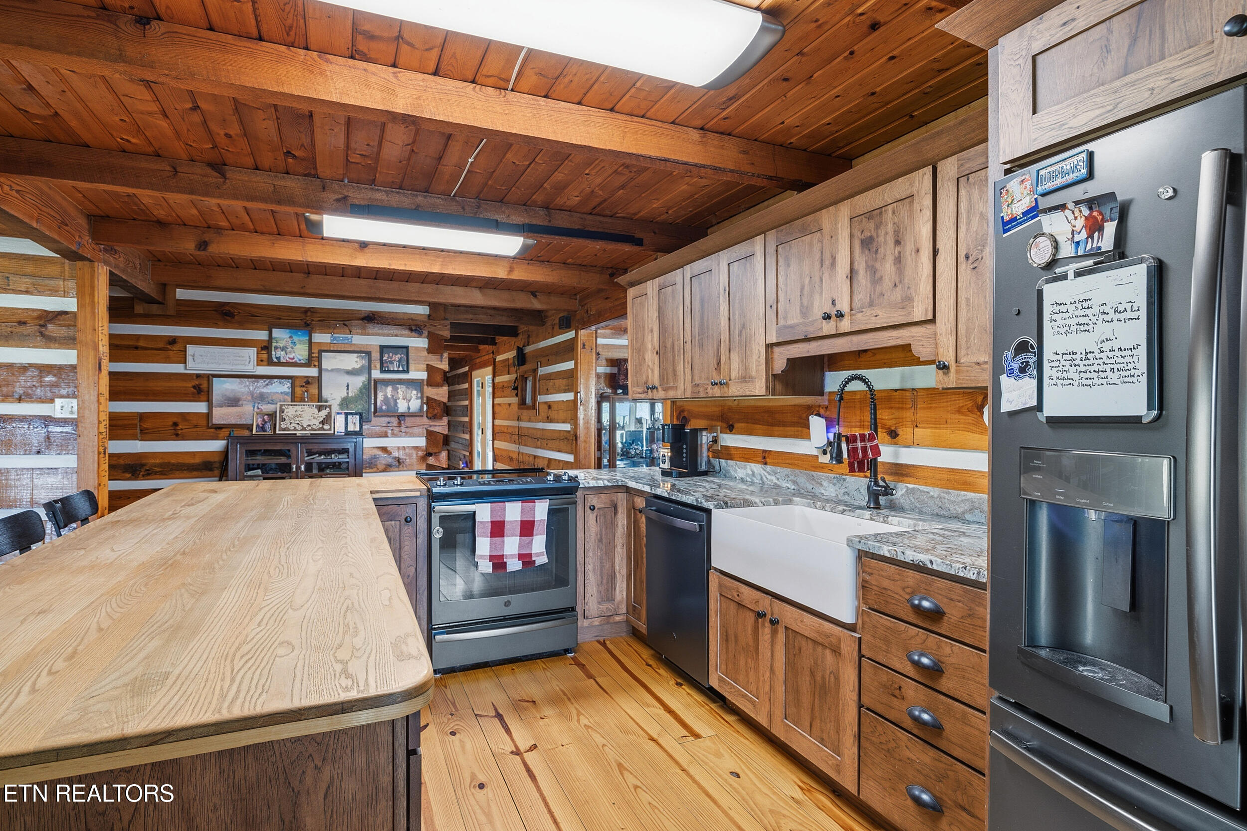 513 Nat Mullenix Road Rogersville, TN 37857 - Photo 30 of 59 32_kitchen-2