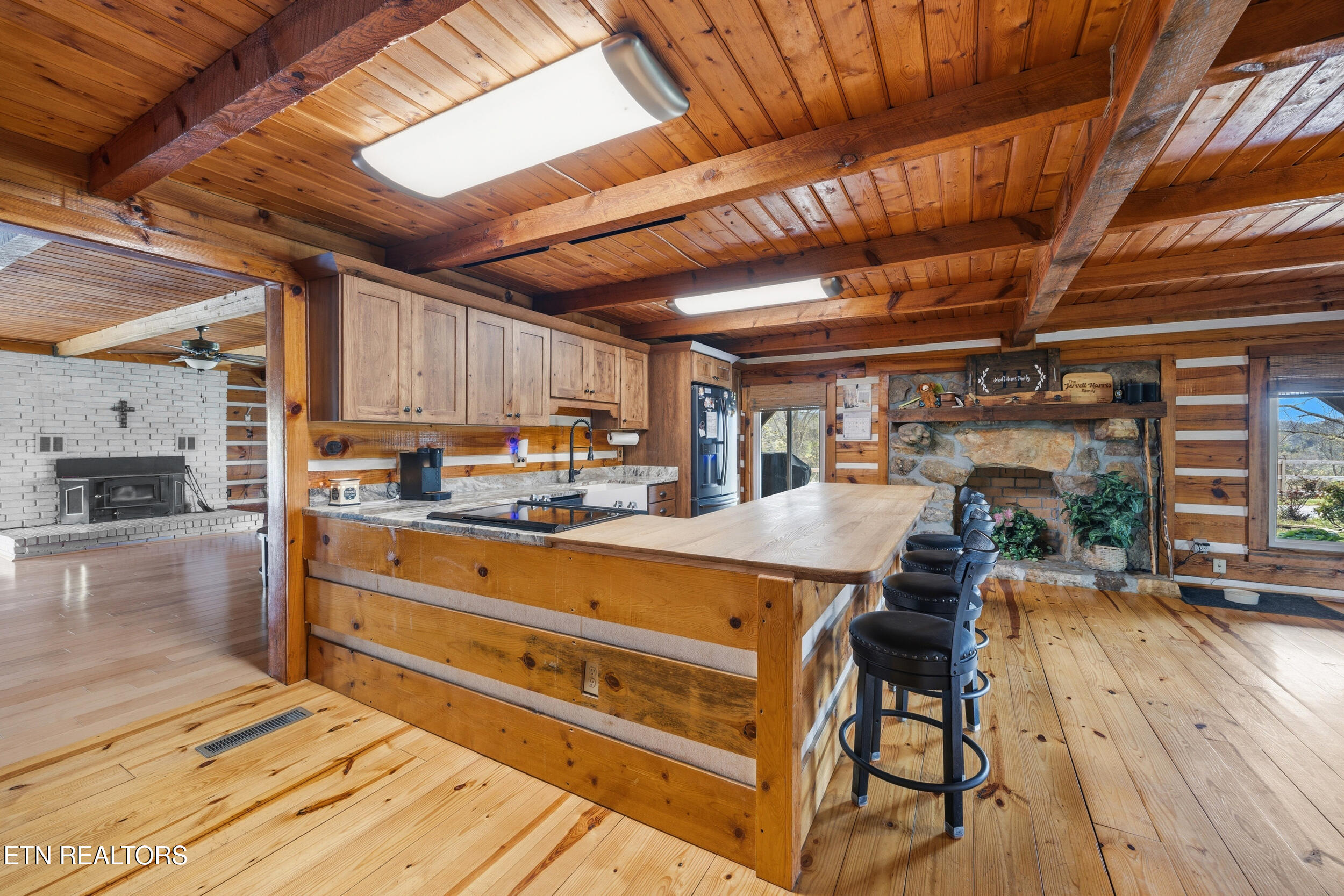 513 Nat Mullenix Road Rogersville, TN 37857 - Photo 31 of 59 33_wide kitchen