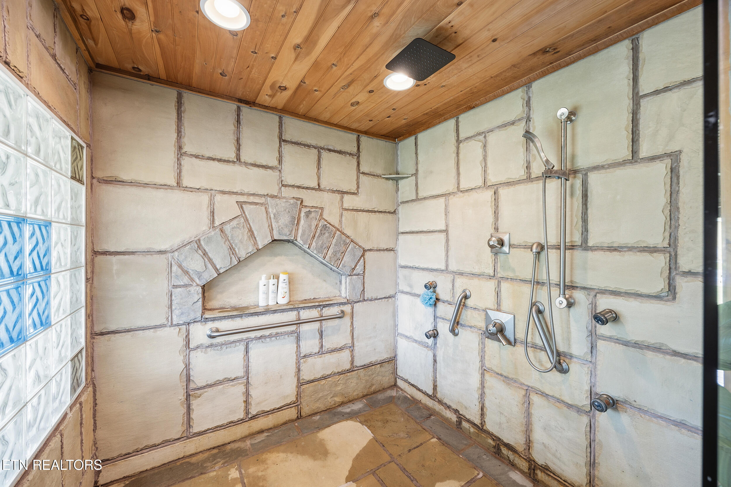 513 Nat Mullenix Road Rogersville, TN 37857 - Photo 39 of 59 43_shower