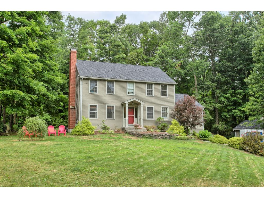 7 Squirrel Run Road Plaistow, NH 03865 - Photo 3 of 33 Gallery Image 3