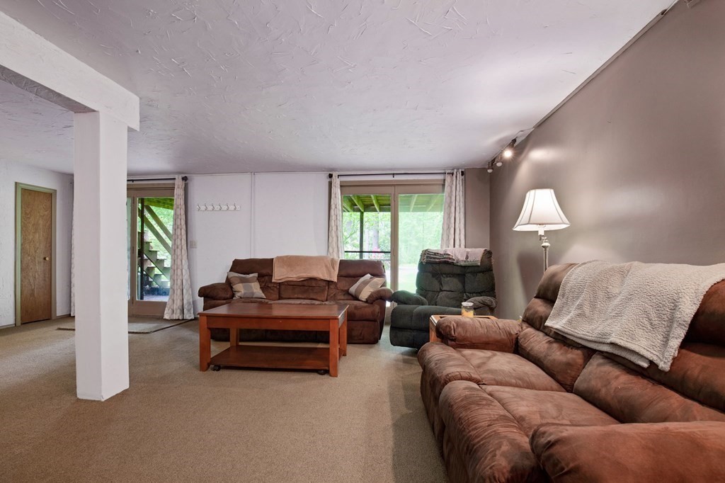 115 Chipaway Road Freetown, MA 02717 - Photo 21 of 40
