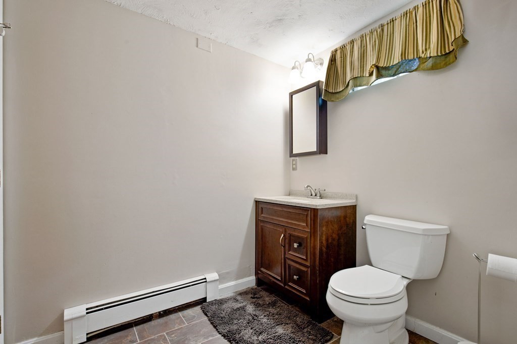 115 Chipaway Road Freetown, MA 02717 - Photo 25 of 40