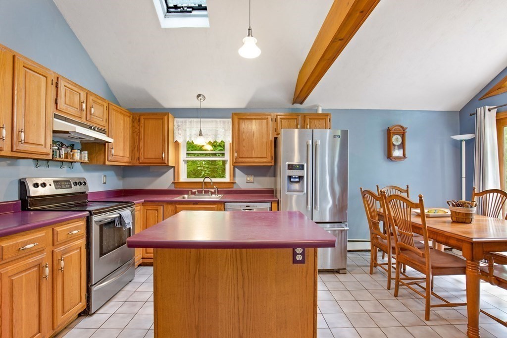 115 Chipaway Road Freetown, MA 02717 - Photo 9 of 40