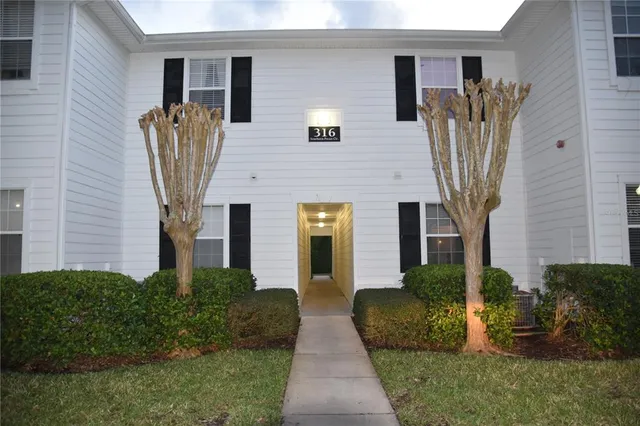 $325,000 | 316 Southern Pecan Circle, Unit 205, Winter Garden, FL 34787