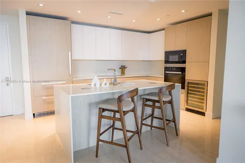 $2,400,000 | 3100 North Ocean Drive, Unit H1207, Singer Island, FL 33404