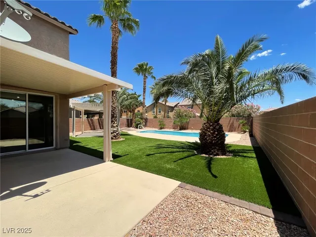 $2,700 | 6636 Sand Swallow Street, North Las Vegas, NV 89084