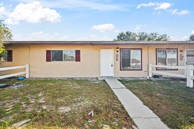 $140,000 | 655 East Rosewood Lane, Tavares, FL 32778