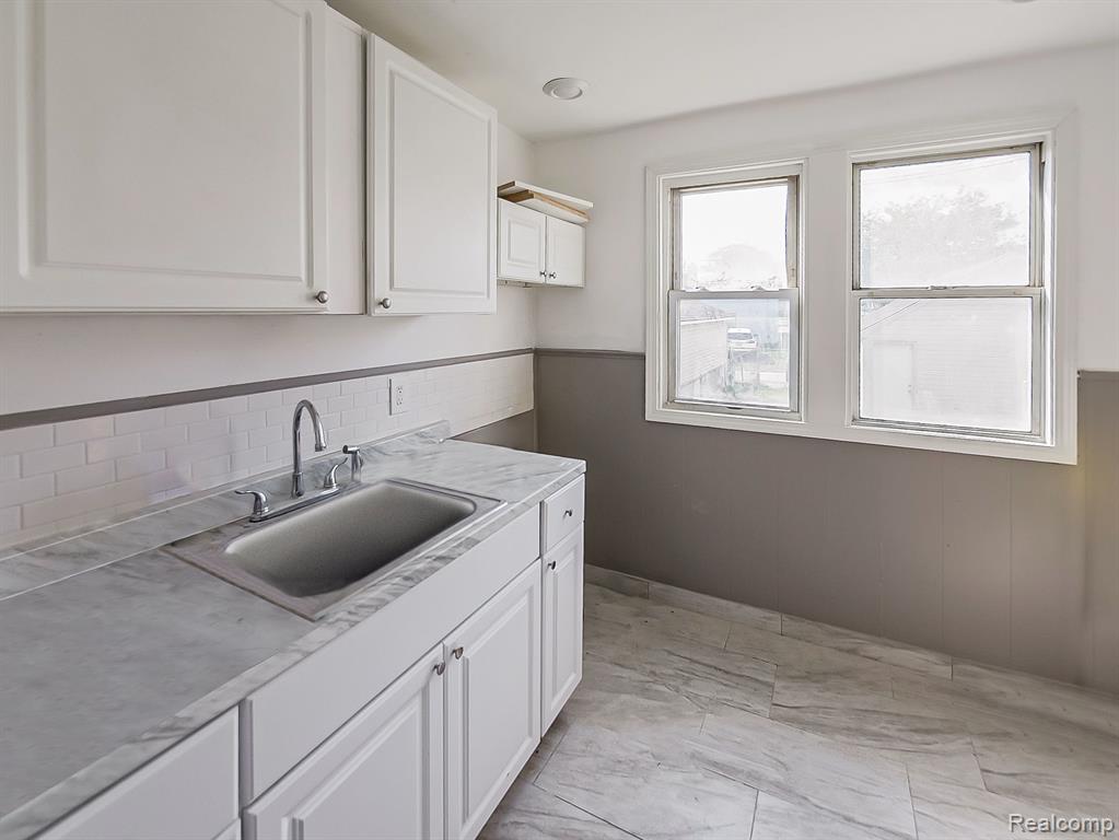 426 Genessee Street, Unit 3 River Rouge, MI 48218 - Photo 12 of 15