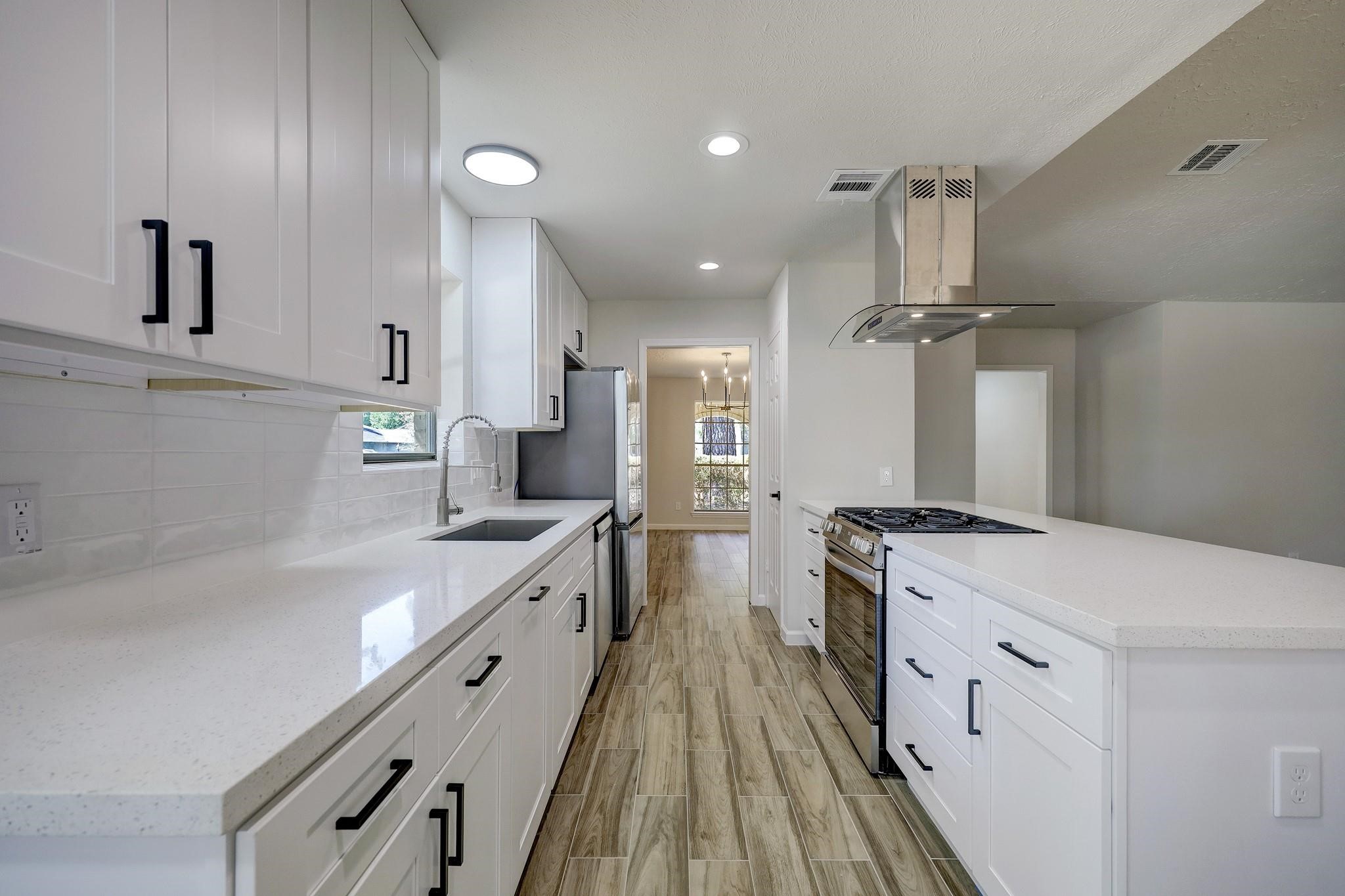 9723 Galston Lane Spring, TX 77379 - Photo 7 of 24