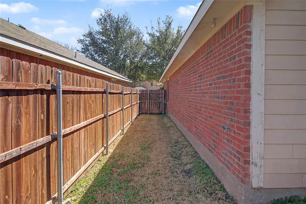 $315,000 | 1042 Grimes Drive, Forney, TX 75126