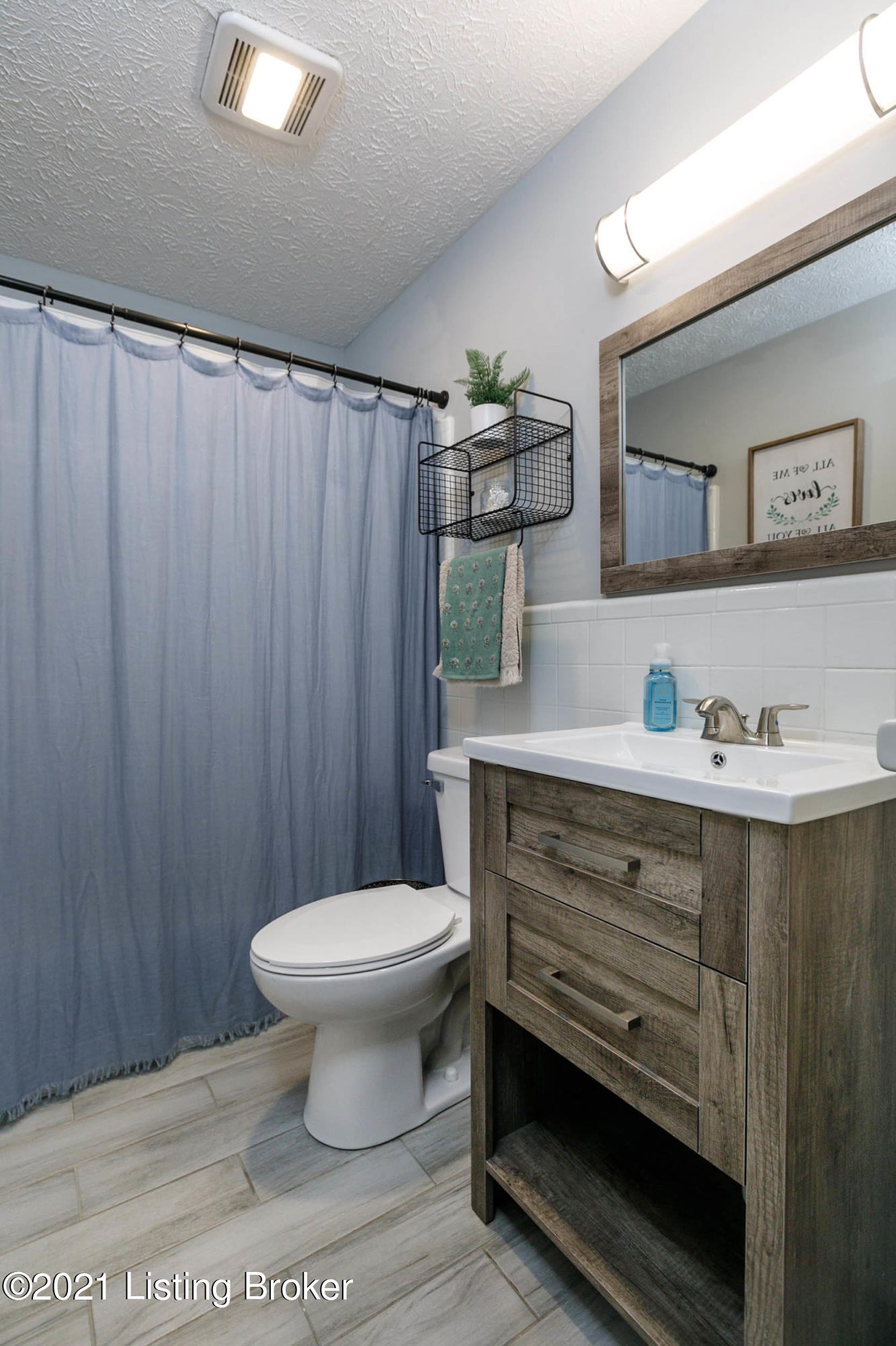 1841 Heaton Road Louisville, KY 40216 - Photo 22 of 33 022