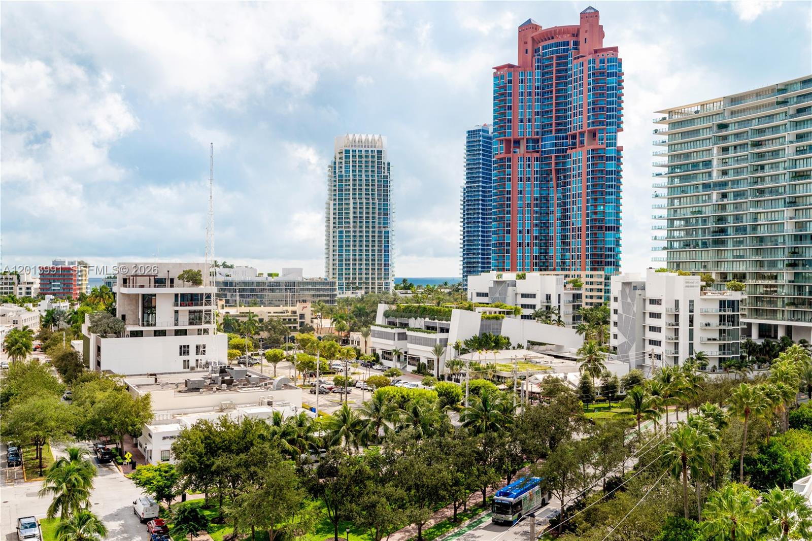 90 Alton Road, Unit 1007 Miami Beach, FL 33139 - Photo 25 of 25 a picture of city view