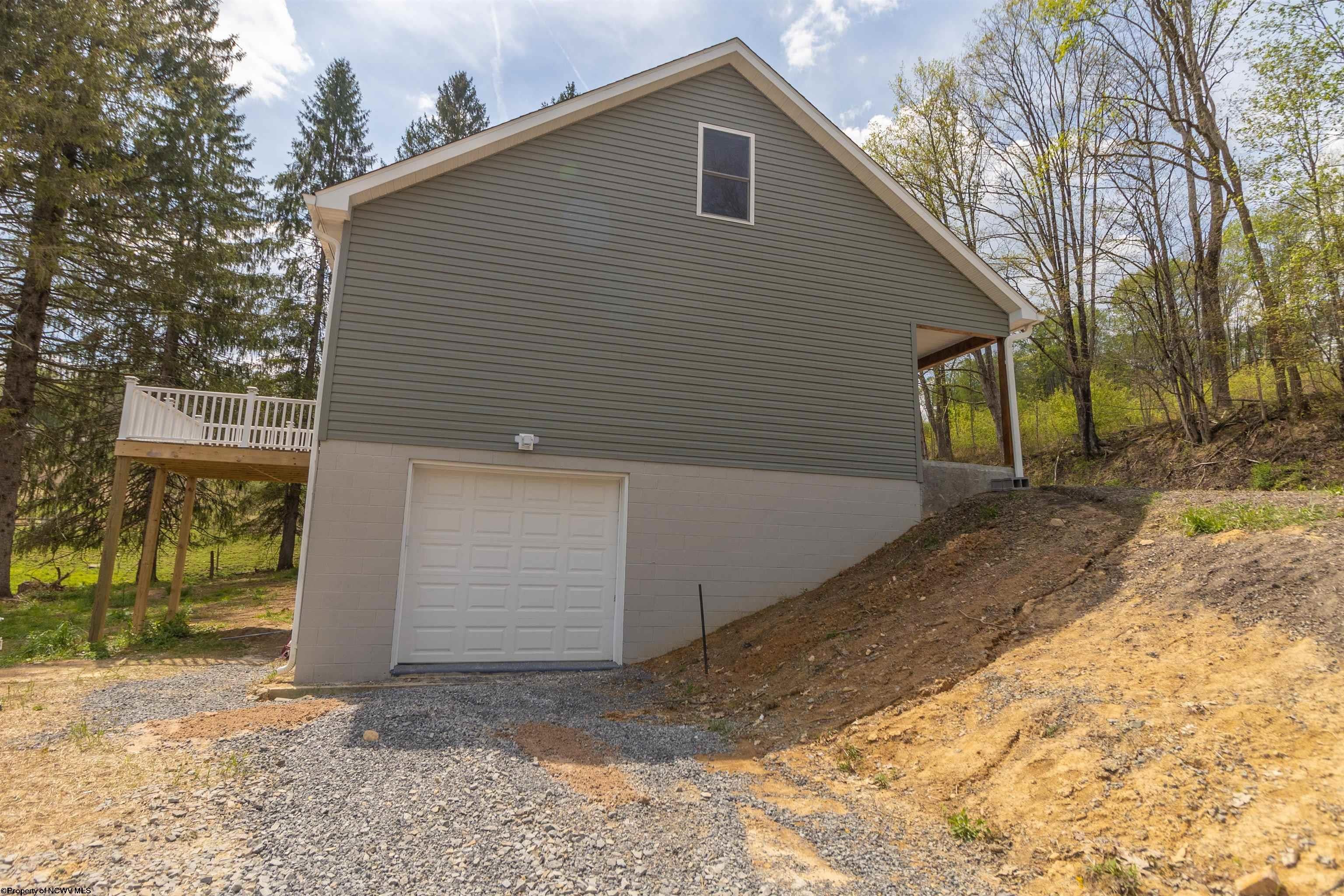 1926 Porterfield Road Philippi, WV 26416 - Photo 5 of 33 Gallery Image 5