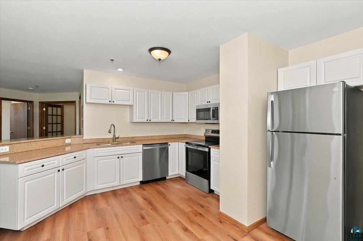35 2nd Street, Unit 20 Proctor, MN 55810 - Photo 4 of 17 Gallery Image 4