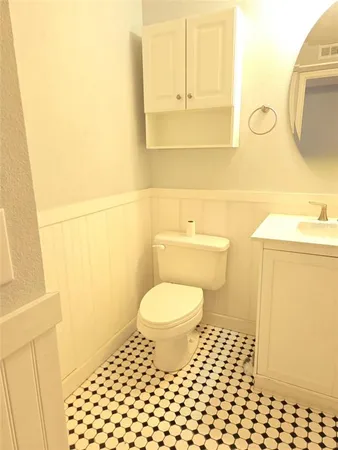 $1,420 | 2035 Dixie Belle Drive, Unit 2035J, Orlando, FL 32812