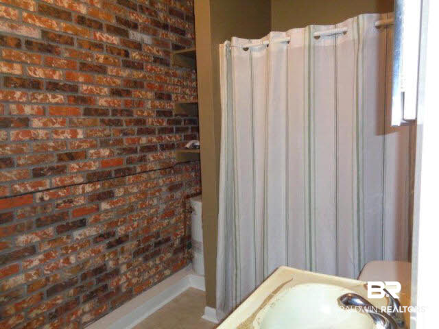 923 Martinville Loop Atmore, AL 36502 - Photo 23 of 24 guest suite bath